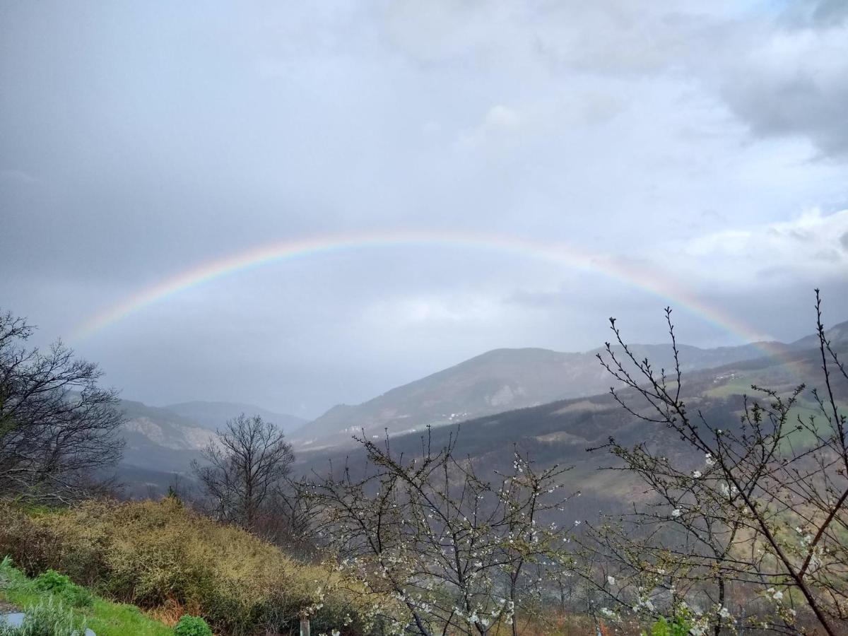 Le Spine B&B Sulla Via Francigena Berceto Exterior photo